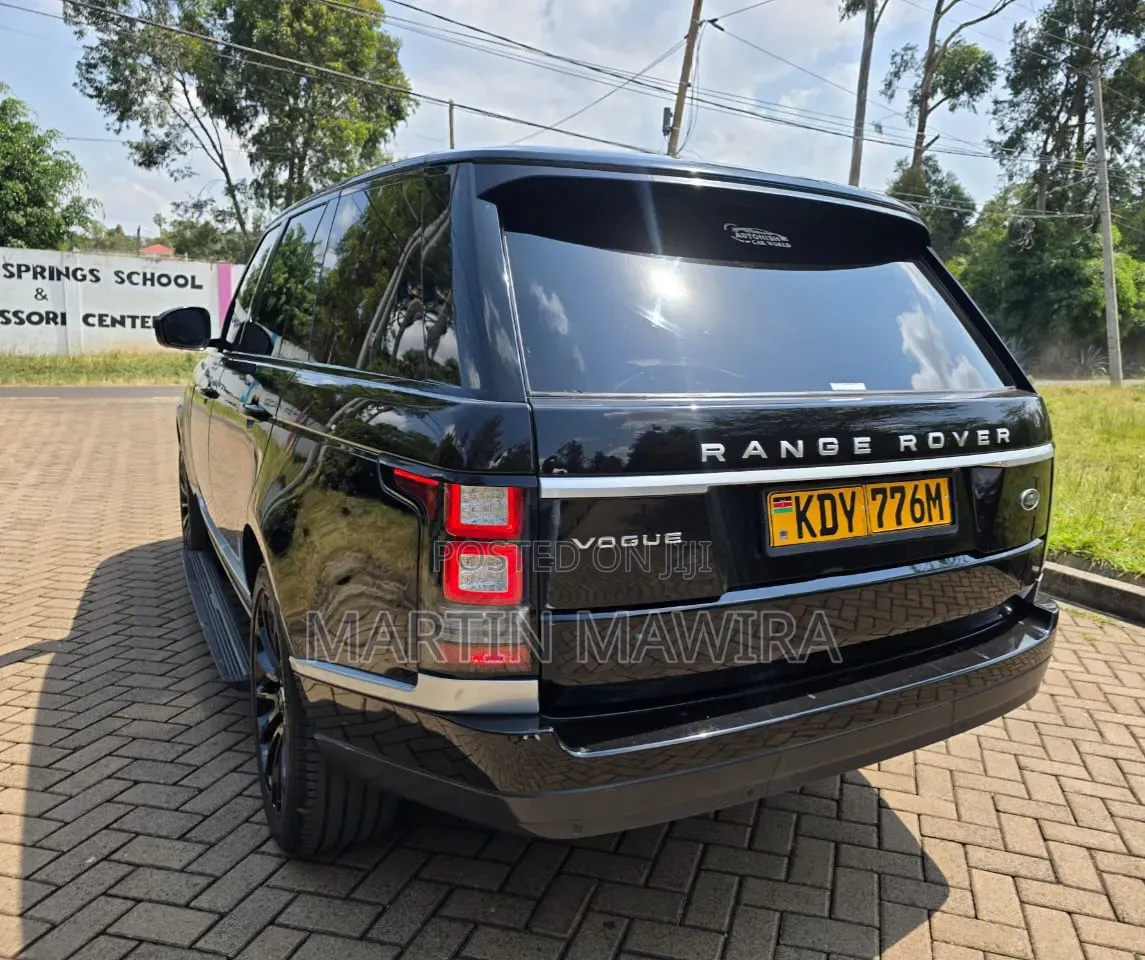 Land Rover Range Rover Vogue 2015 Black