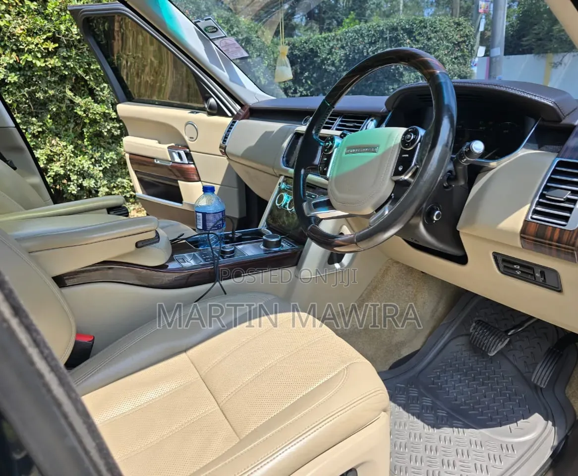 Land Rover Range Rover Vogue 2015 Black