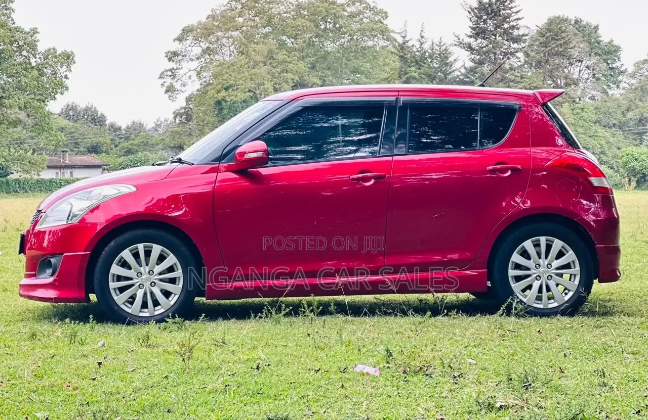 Suzuki Swift 2013 Red