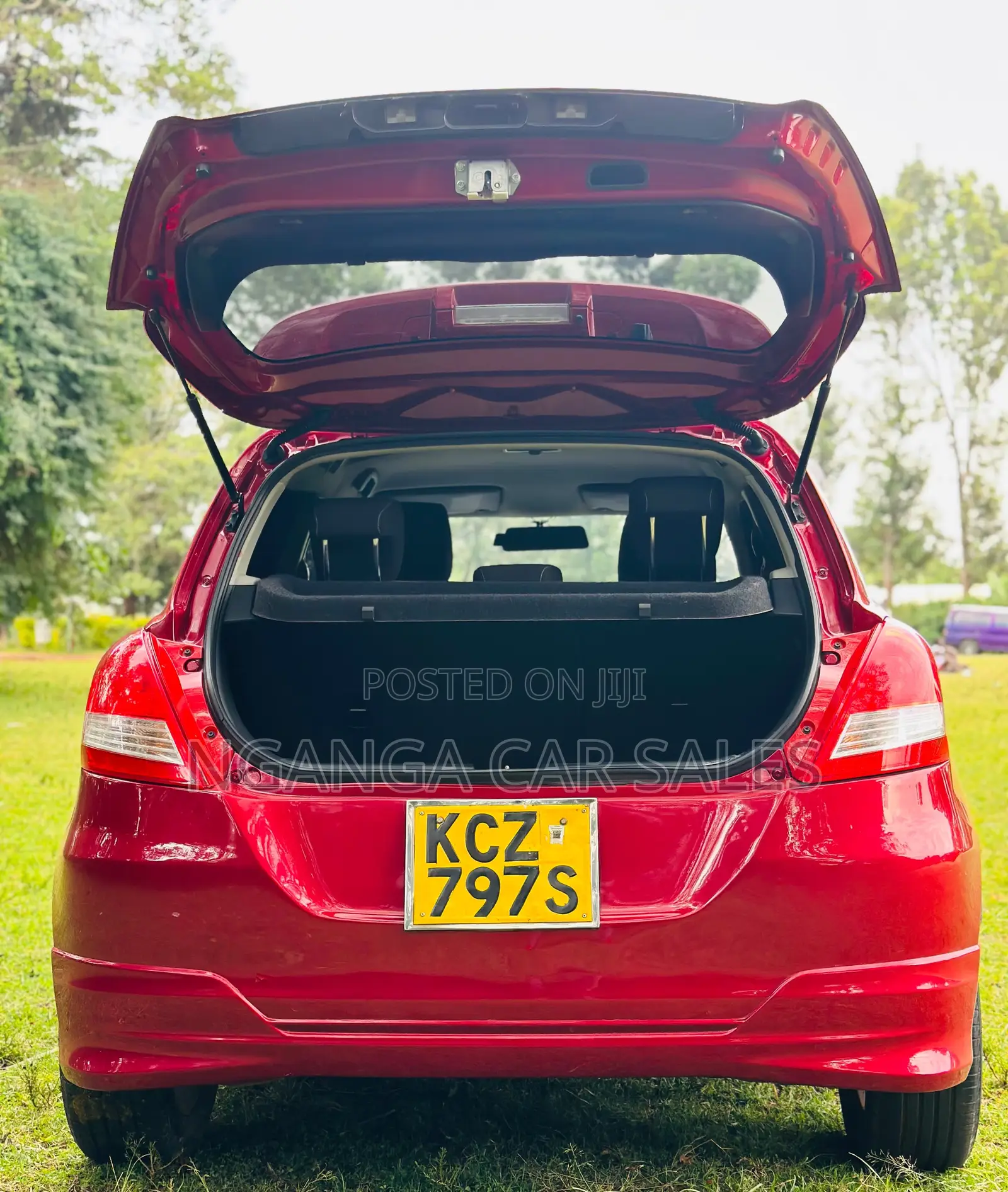 Suzuki Swift 2013 Red