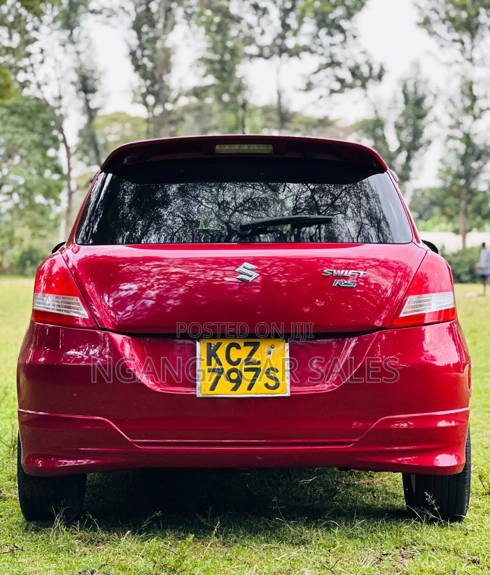 Suzuki Swift 2013 Red