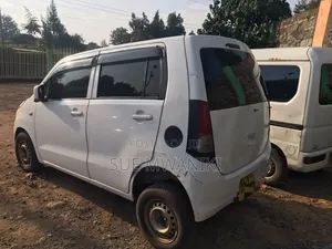 Suzuki Wagon R 2012 White