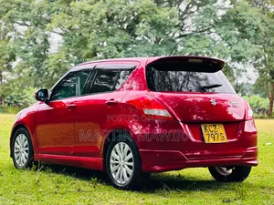 Suzuki Swift 2013 Red