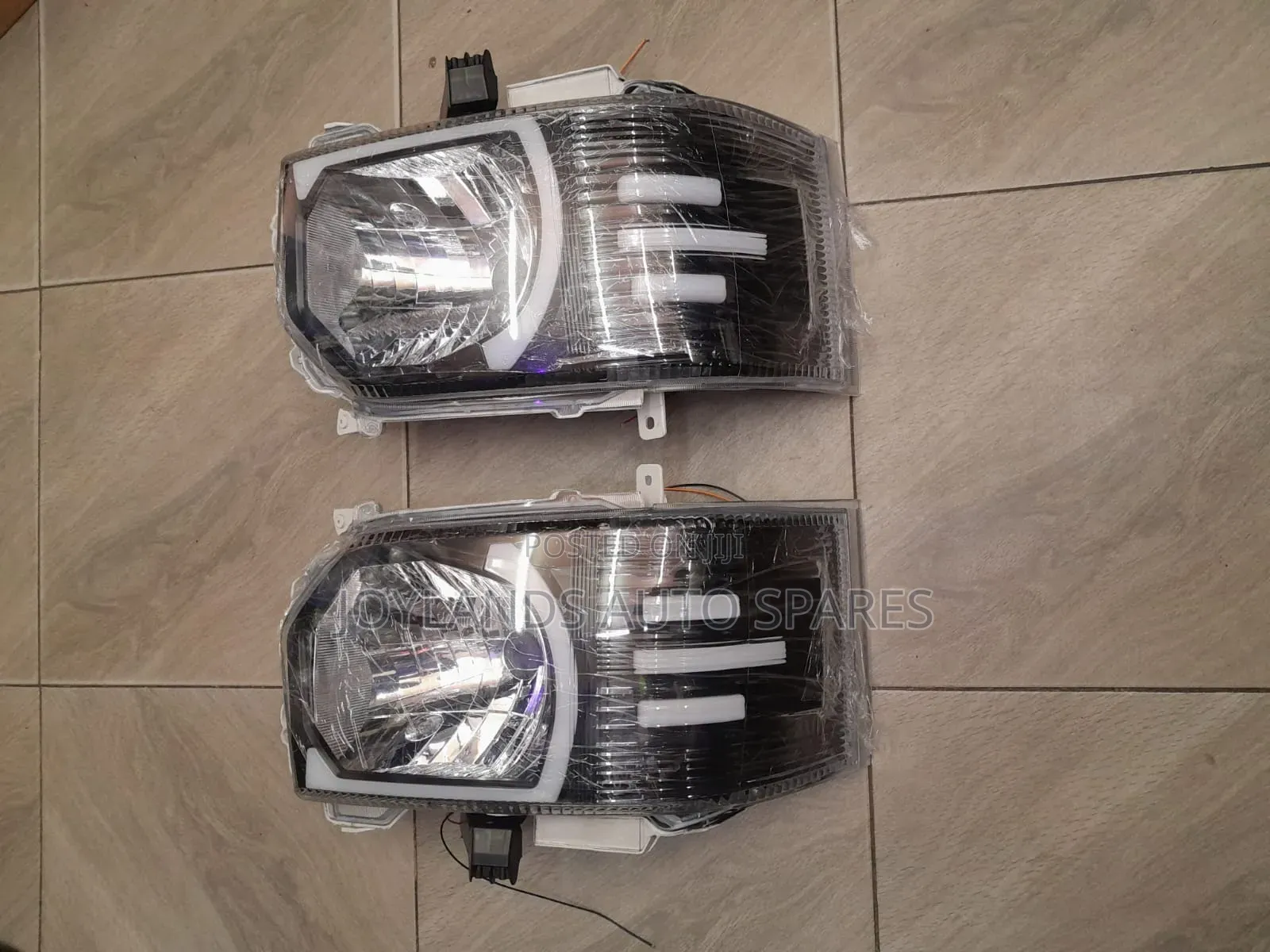 Hiace 7l/9l 2014 After Market Led Headlights