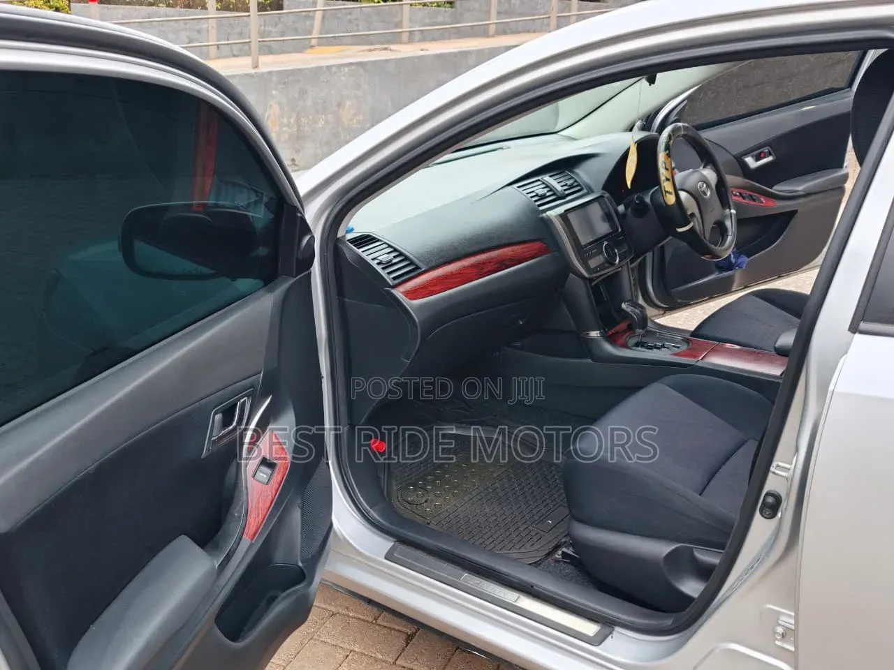 Toyota Allion 2010 Silver