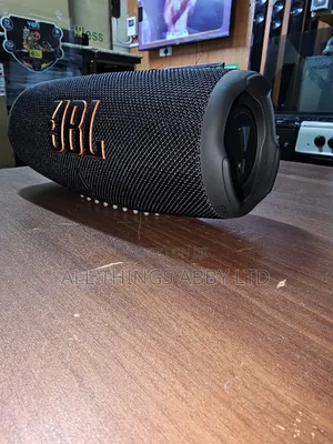 JBL Charge 5