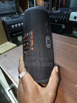 JBL Charge 5