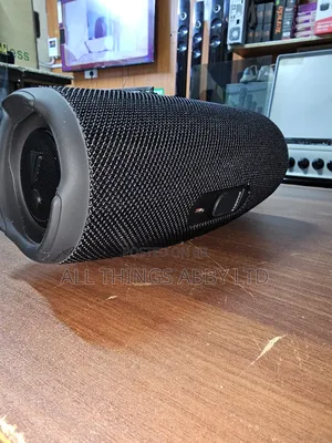 JBL Charge 5