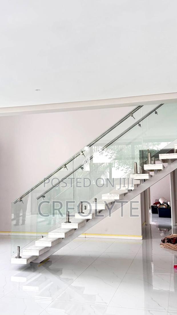 Frameless Glass Balustrade With Stainless Steel Handrail Staircase