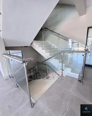 Frameless Glass Balustrade With Stainless Steel Handrail Staircase