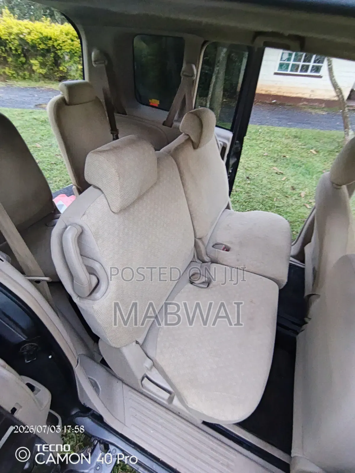 Toyota Sienta 2009 Silver