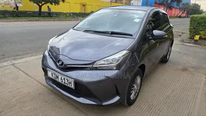 Toyota Vitz 2016 Gray