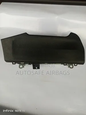 Hilux Revo Knee Airbag