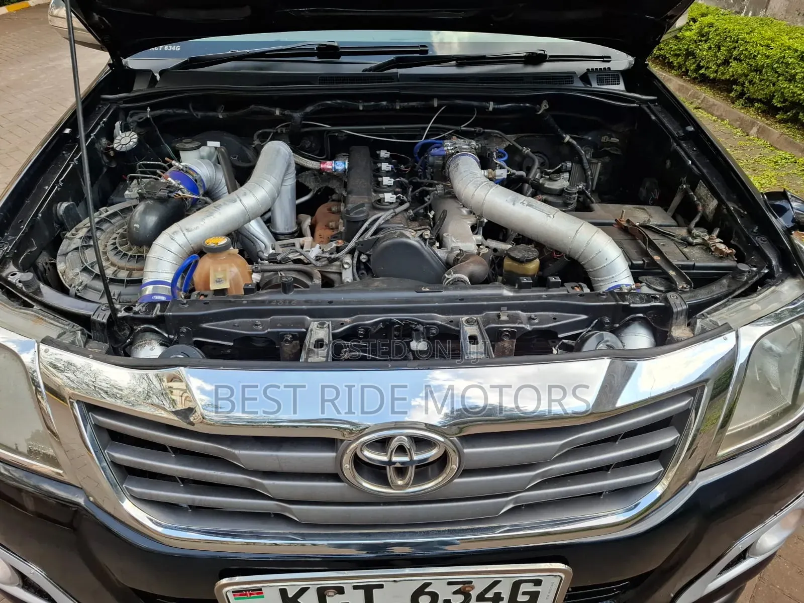 Toyota Hilux 2012 Black