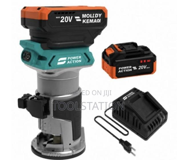 Cordless Trimmer Brushless Complete With 4 Ah Battery and Charger