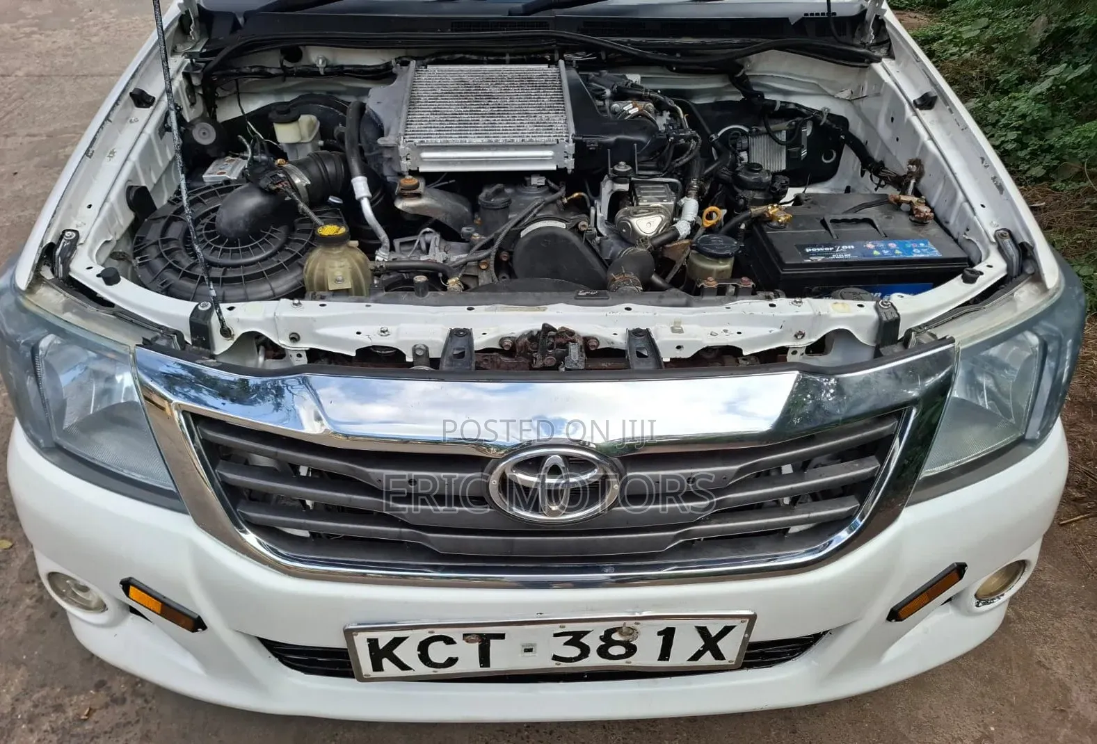Toyota Hilux 2012 White