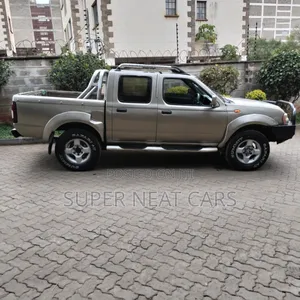 Nissan Hardbody 2000i 2006 Beige