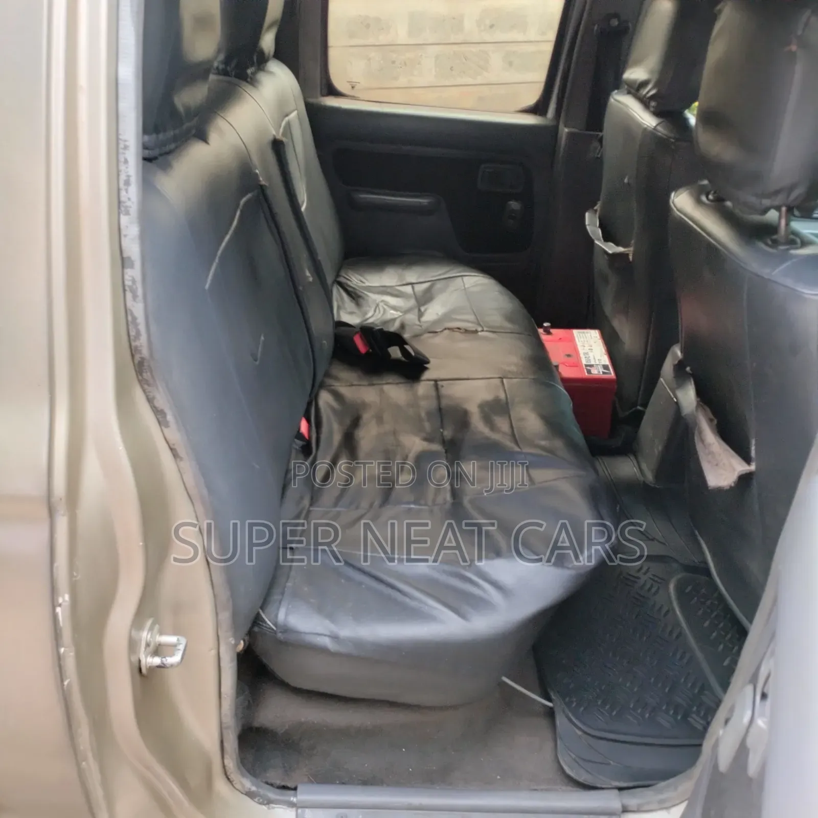 Nissan Hardbody 2000i 2006 Beige