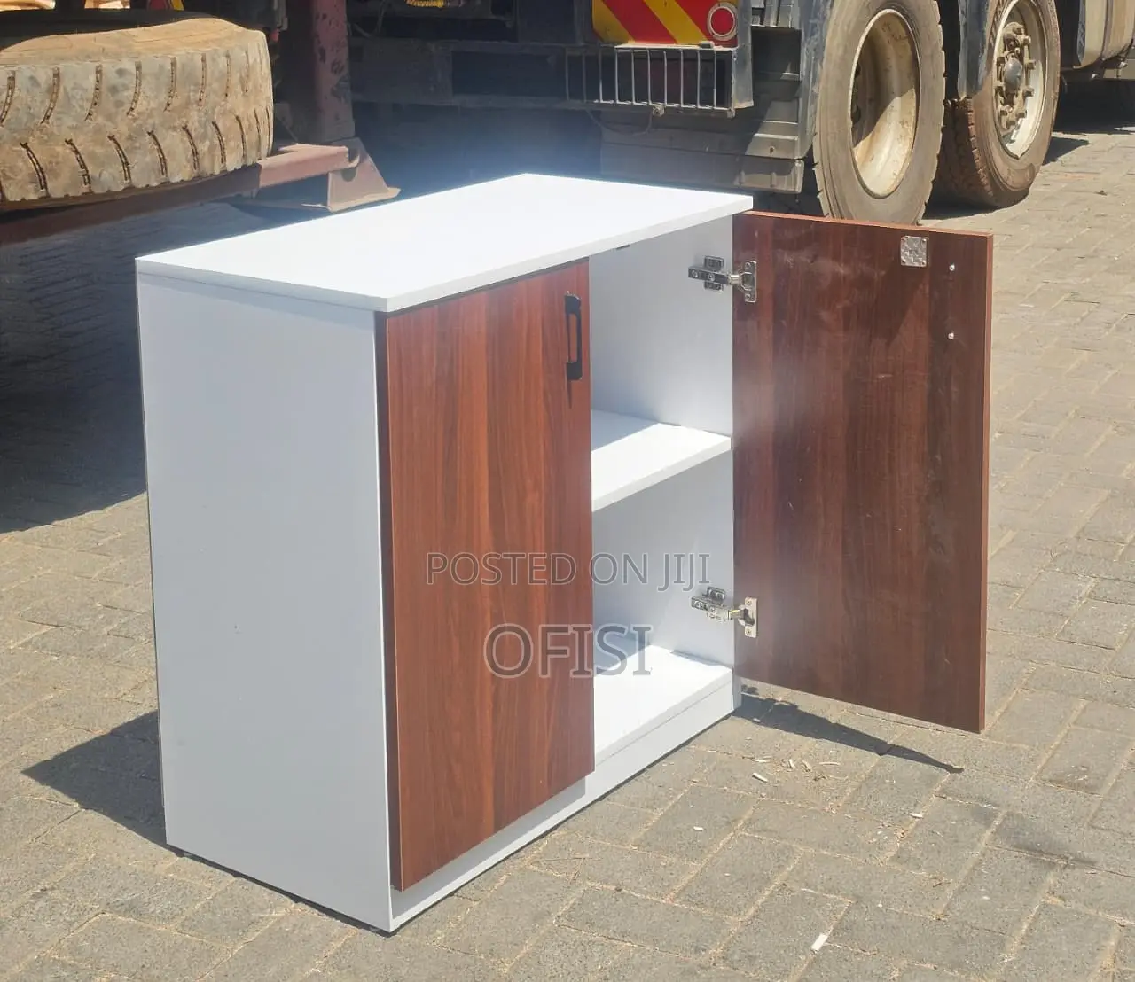 2-Doors Credenza Cabinet