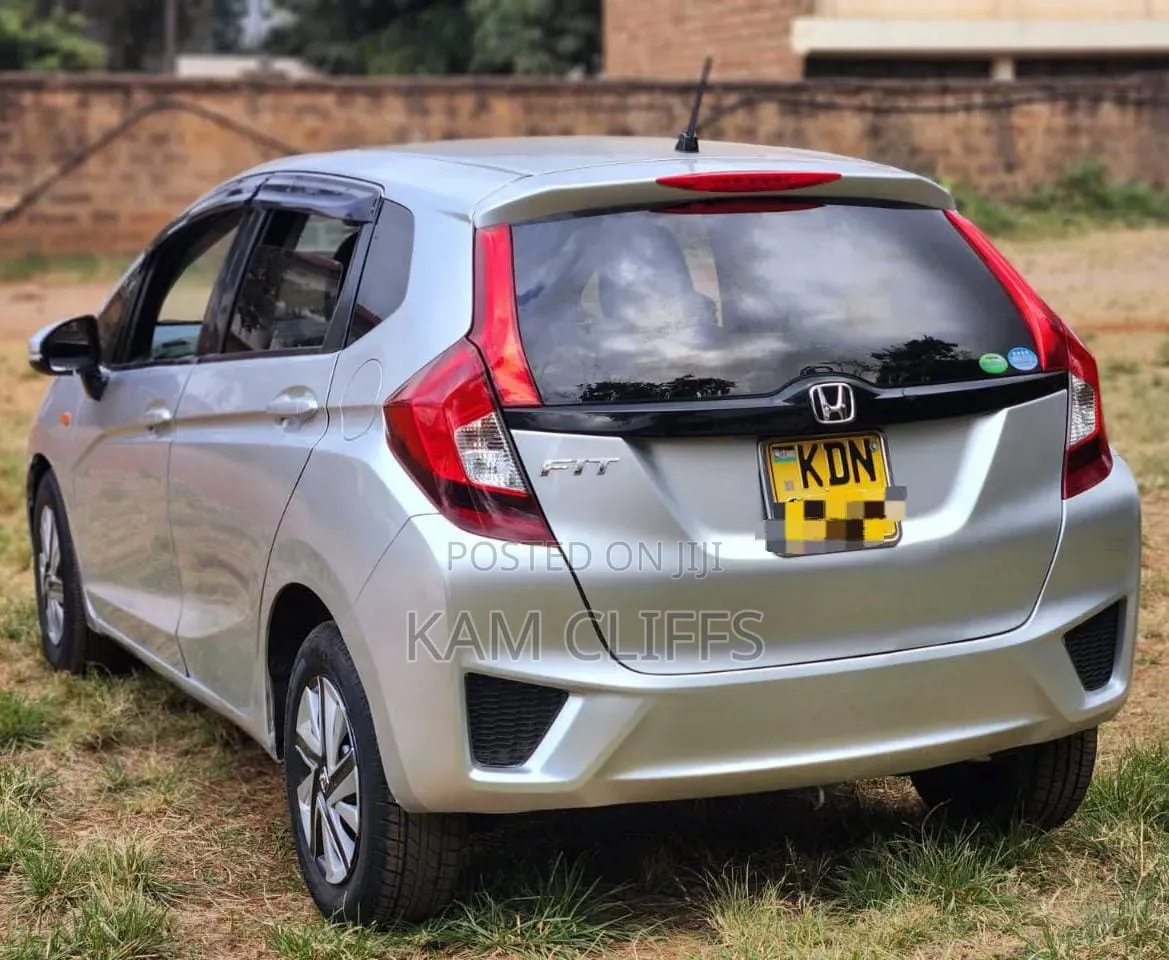 Honda Fit 2016 Silver