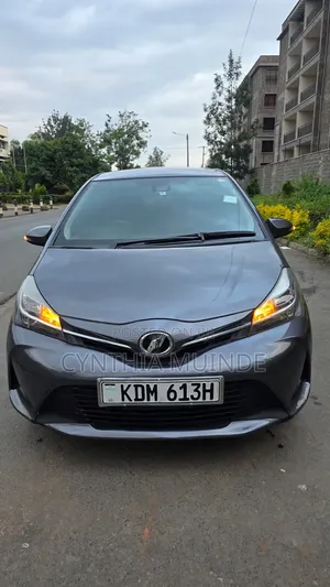 Toyota Vitz 2016 Gray