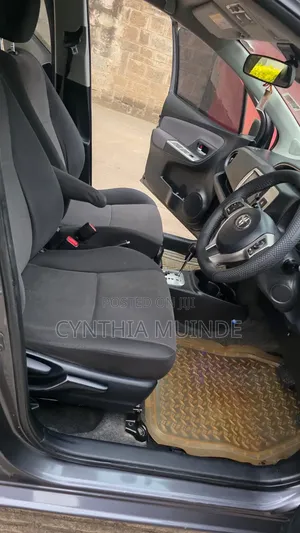 Toyota Vitz 2016 Gray