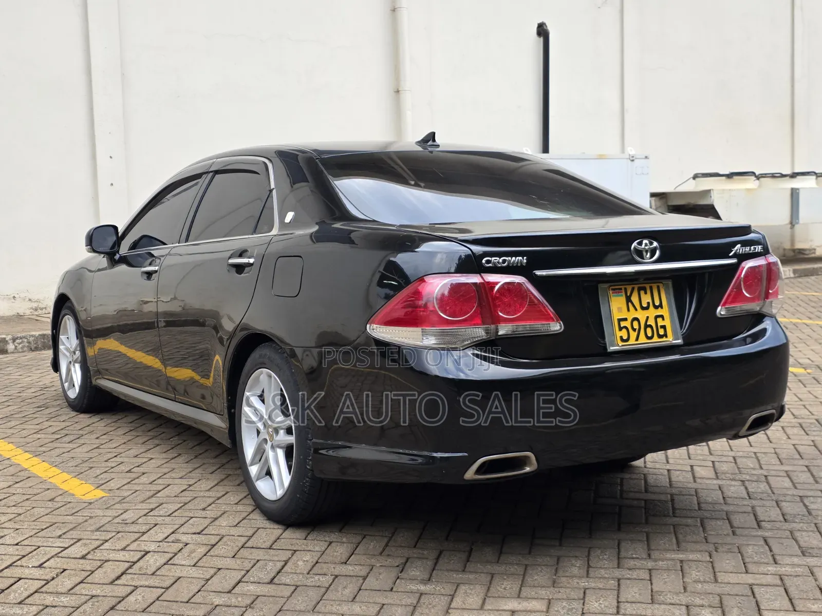 Toyota Crown 2012 Black