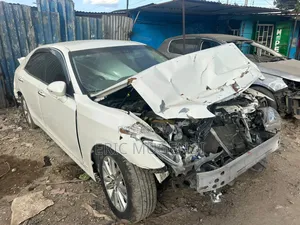 Toyota Crown 2015 White