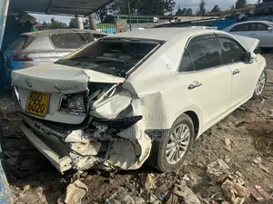 Toyota Crown 2015 White