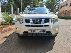 Nissan X-Trail 2.0 Petrol XE 2012 White