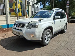 Nissan X-Trail 2.0 Petrol XE 2012 White