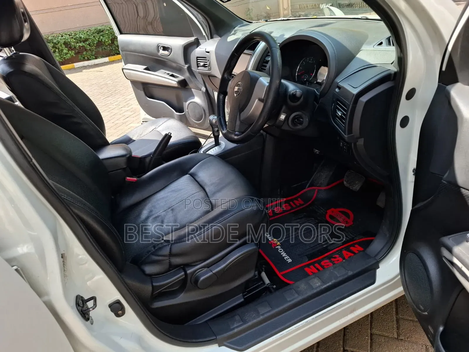 Nissan X-Trail 2.0 Petrol XE 2012 White
