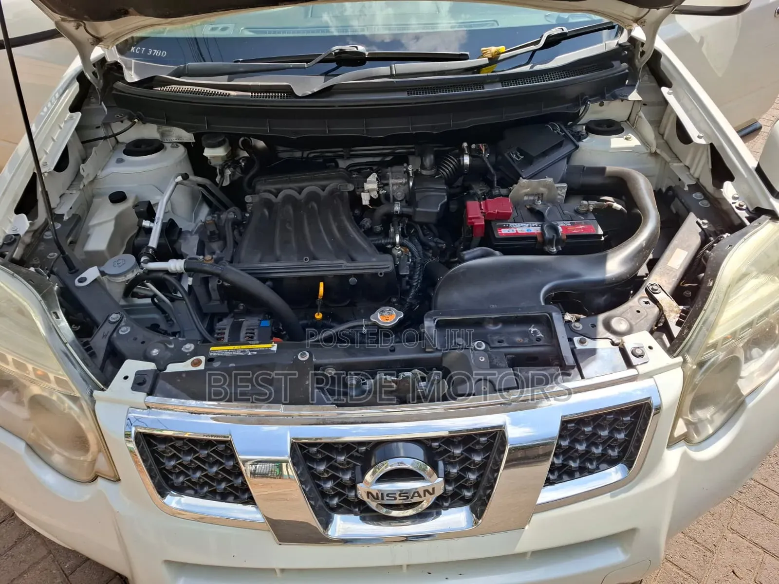 Nissan X-Trail 2.0 Petrol XE 2012 White