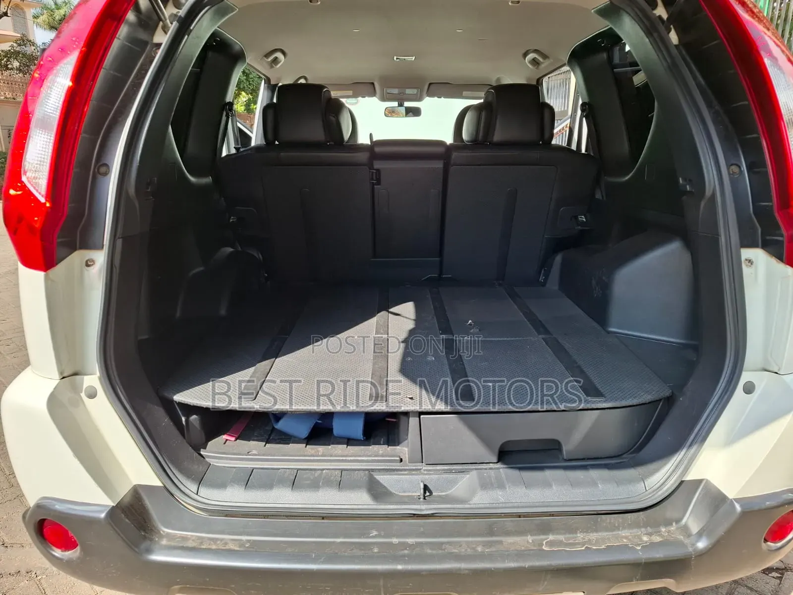 Nissan X-Trail 2.0 Petrol XE 2012 White
