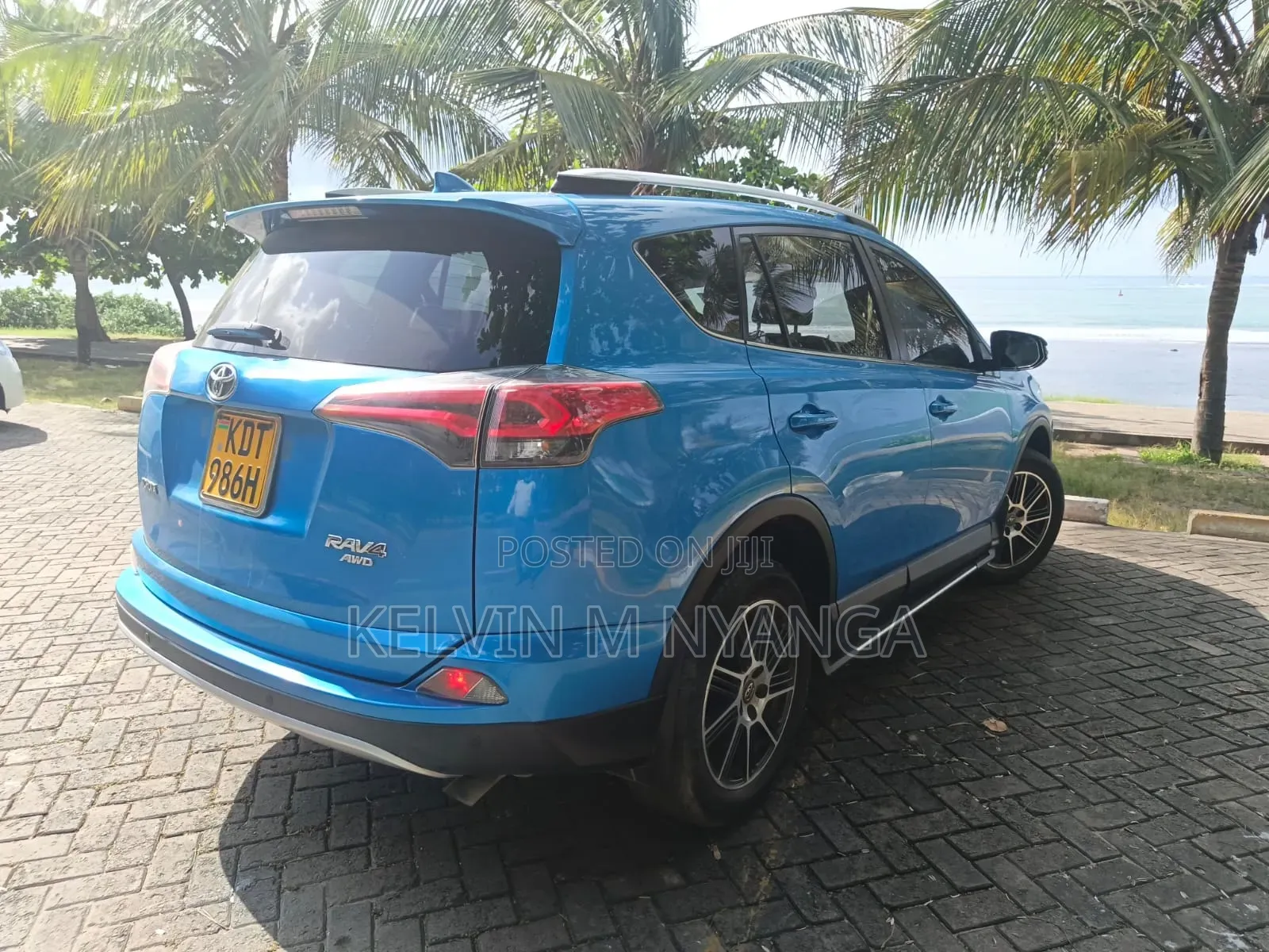Toyota RAV4 2015 Blue