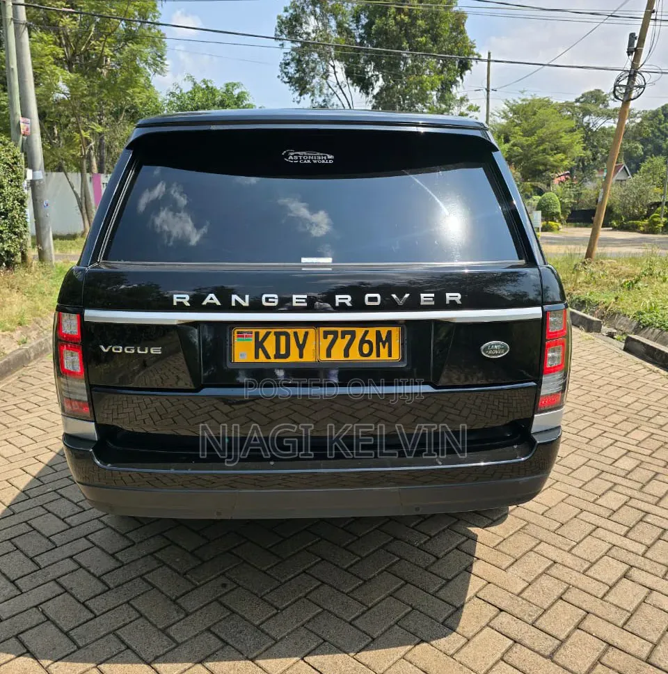 Land Rover Range Rover Vogue 2014 Matt Black