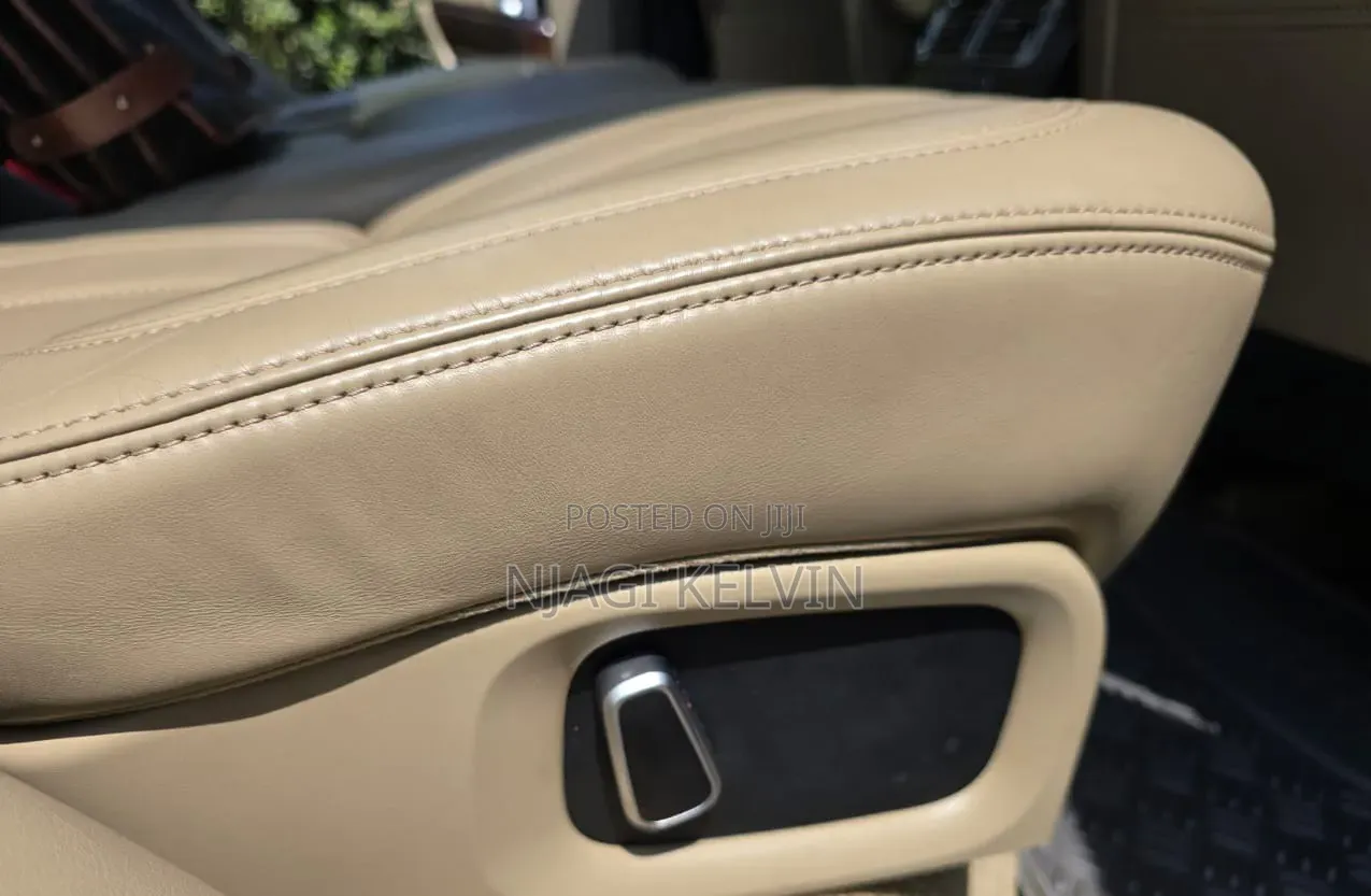 Land Rover Range Rover Vogue 2014 Matt Black