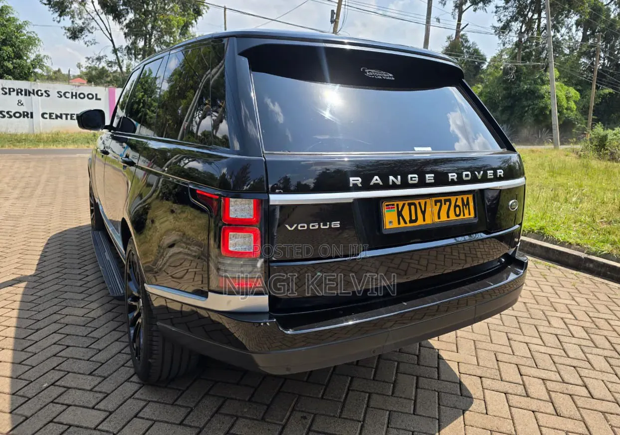 Land Rover Range Rover Vogue 2014 Matt Black