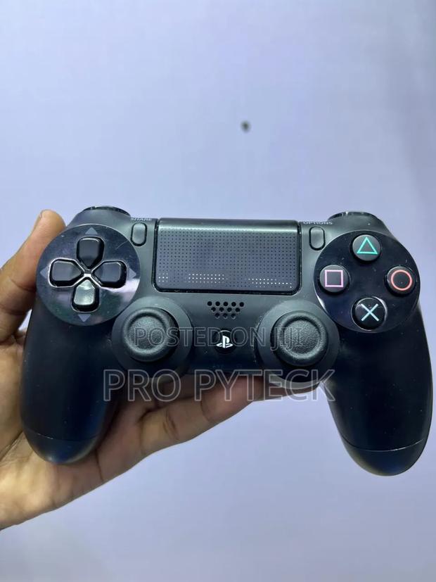 Ps4 Controllers - thumbnail 2