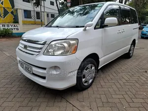 Toyota Noah 2006 White