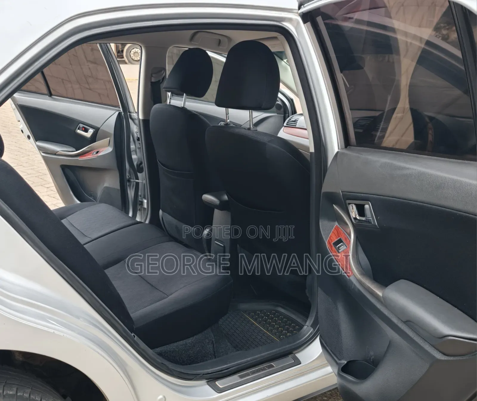 Toyota Allion 2010 Silver