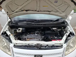 Toyota Noah 2006 White