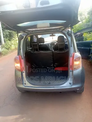 Toyota Ractis 2012 Silver
