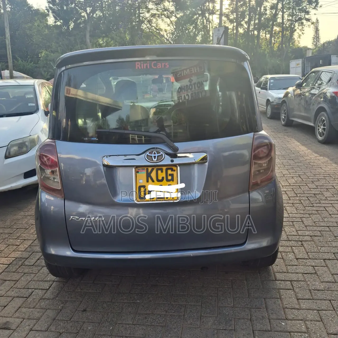 Toyota Ractis 2012 Silver