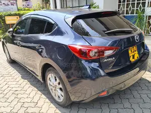 Mazda Axela 2015 Blue