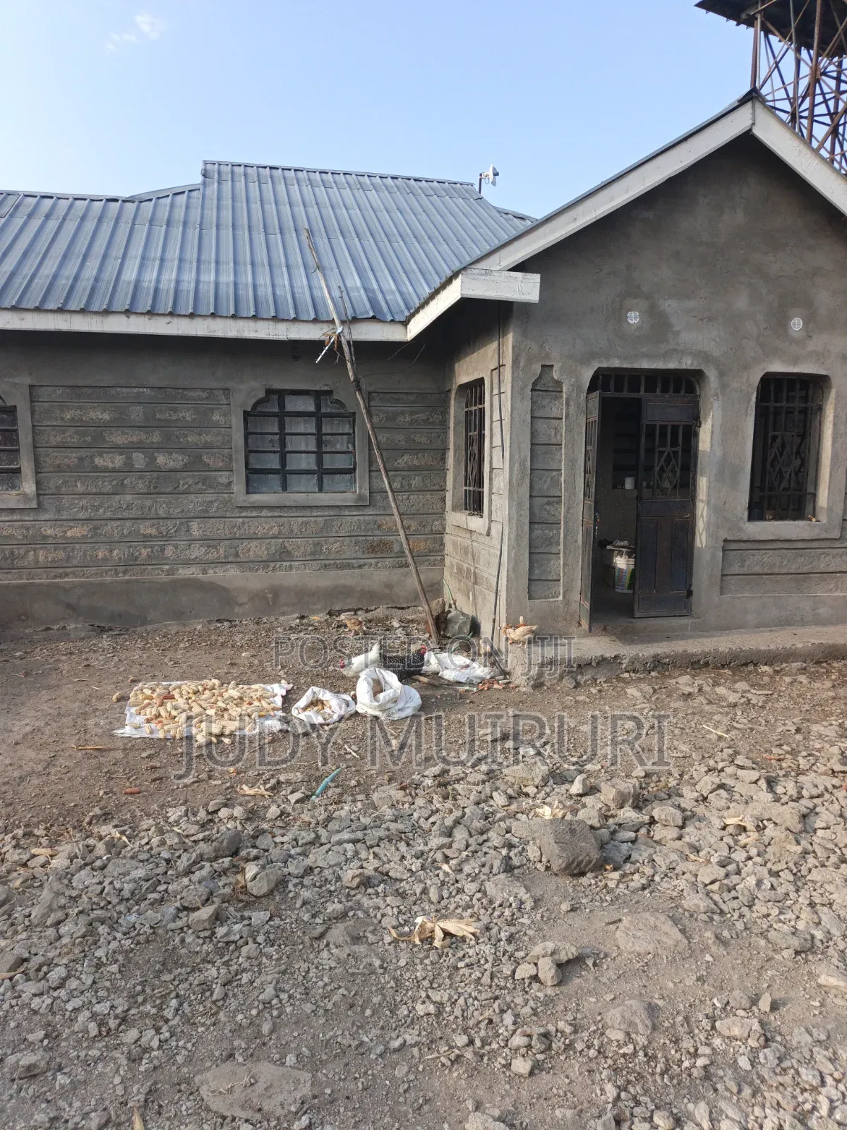 3 Bedroom Bungallow Sitting on a 50by 100 Plot.