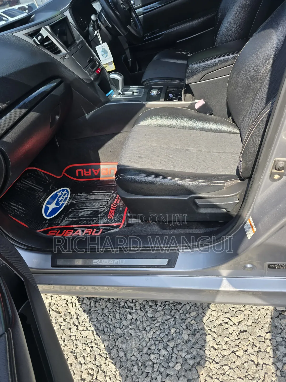 Subaru Legacy 2010 Silver