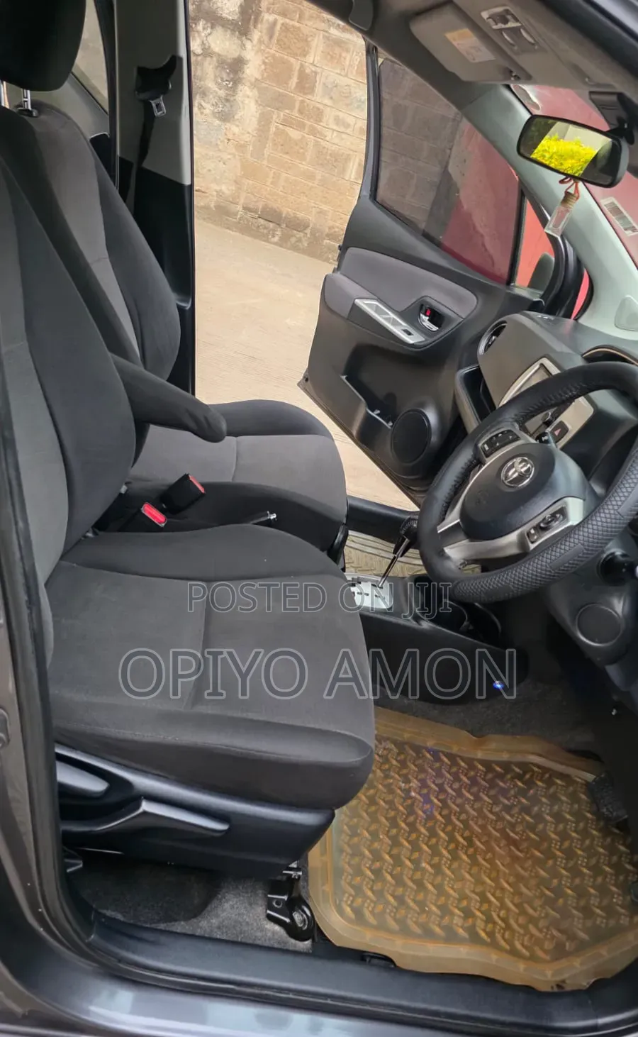 Toyota Vitz 2016 Gray
