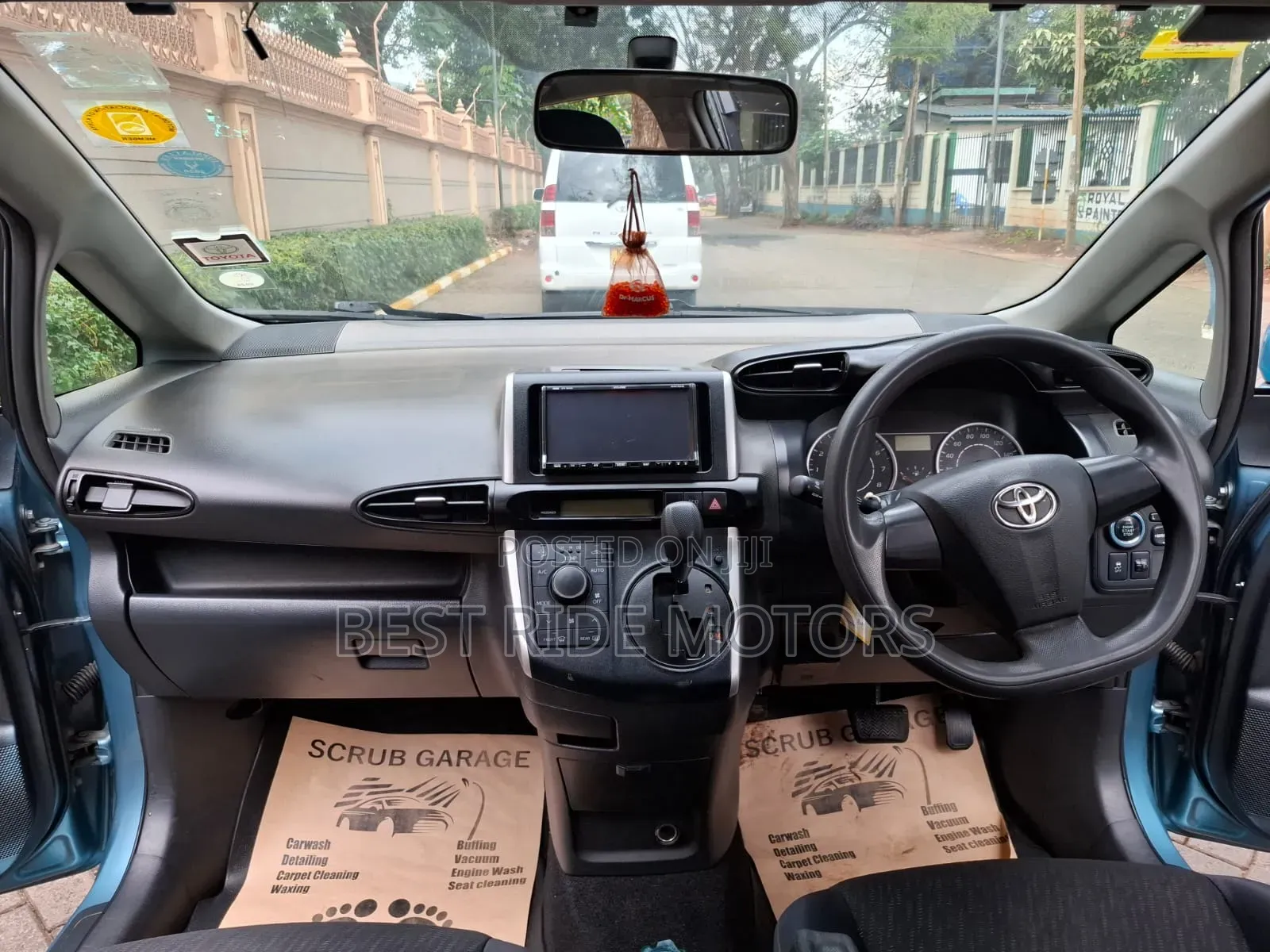 Toyota Wish 2010 Blue