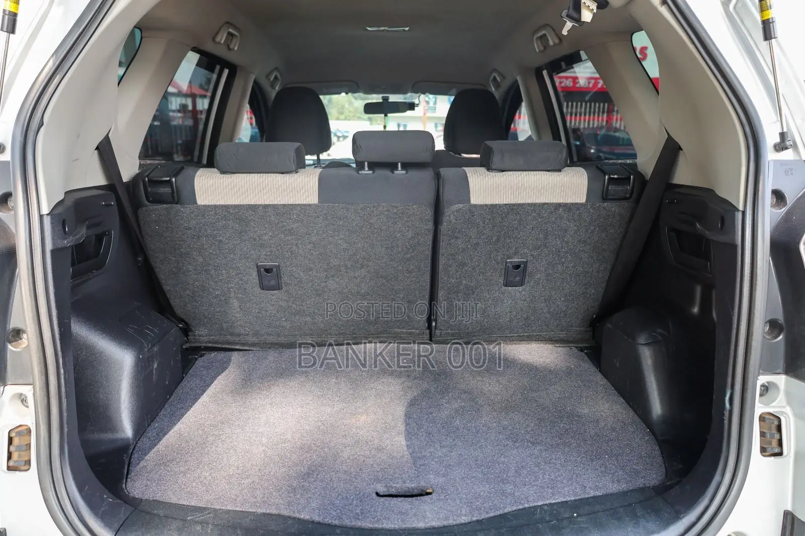 Toyota Ractis 2015 Silver